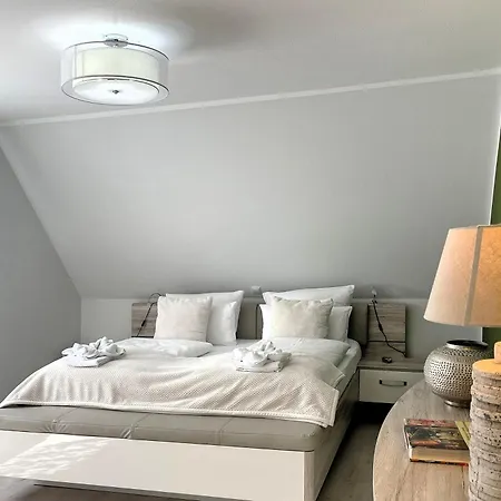 Hus Strungud Og Apartment *